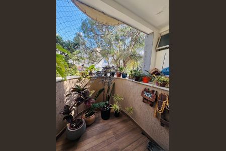 Apartamento à venda com 105m², 3 quartos e 2 vagasVaranda