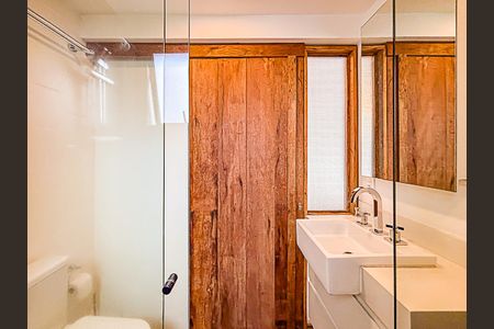 Apartamento à venda com 84m², 1 quarto e 2 vagasBanheiro