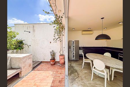 Apartamento à venda com 84m², 1 quarto e 2 vagasCozinha