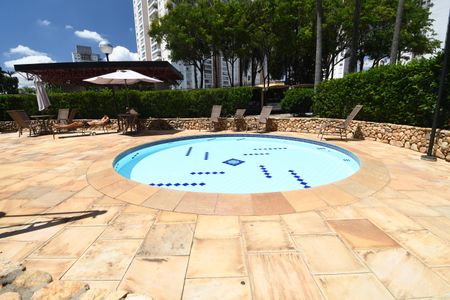 Apartamento à venda com 94m², 3 quartos e 1 vagaÁrea comum - Piscina