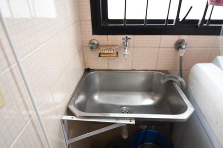 Apartamento à venda com 94m², 3 quartos e 1 vagaÁrea de Serviço