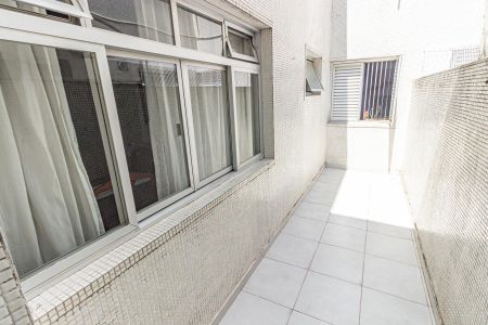 Apartamento para alugar com 120m², 2 quartos e 1 vagaVaranda