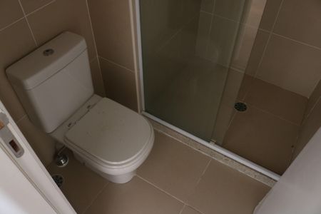 Banheiro de apartamento para alugar com 1 quarto, 37m² em Lapa, São Paulo