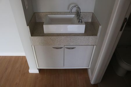 Banheiro de apartamento para alugar com 1 quarto, 37m² em Lapa, São Paulo