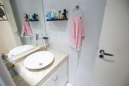 Apartamento à venda com 60m², 2 quartos e 1 vagaBanheiro Social