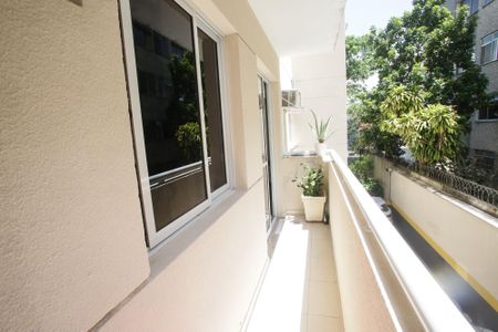 Apartamento à venda com 60m², 2 quartos e 1 vagaVaranda da Sala