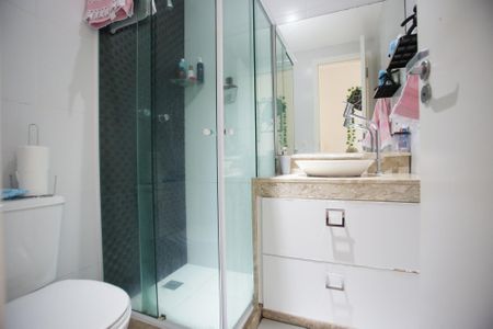 Apartamento à venda com 60m², 2 quartos e 1 vagaBanheiro Social