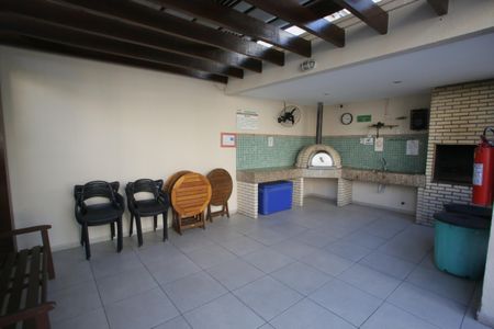 Apartamento à venda com 60m², 2 quartos e 1 vagaÁrea comum - Churrasqueira