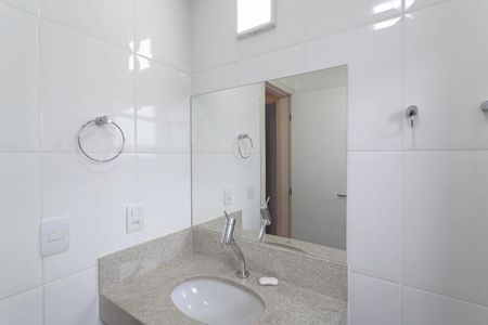 Apartamento à venda com 120m², 4 quartos e 2 vagas Apartamento à venda com 120m², 4 quartos e 2 vagasBanheiro social