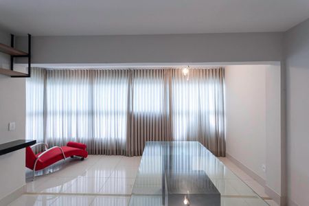 Apartamento à venda com 120m², 4 quartos e 2 vagas Apartamento à venda com 120m², 4 quartos e 2 vagasSala