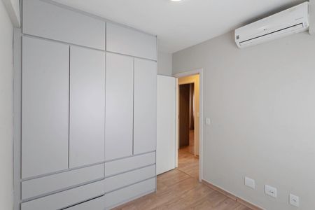 Apartamento à venda com 120m², 4 quartos e 2 vagas Apartamento à venda com 120m², 4 quartos e 2 vagasQuarto 2