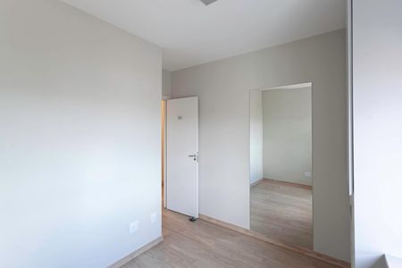 Apartamento à venda com 120m², 4 quartos e 2 vagas Apartamento à venda com 120m², 4 quartos e 2 vagasQuarto 3