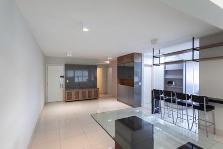 Apartamento à venda com 120m², 4 quartos e 2 vagas Apartamento à venda com 120m², 4 quartos e 2 vagasSala