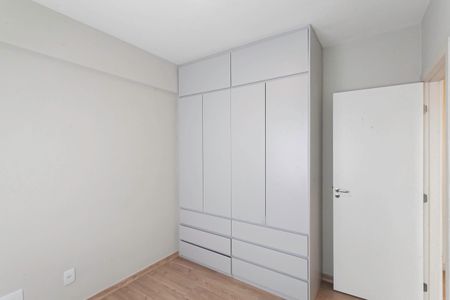 Apartamento à venda com 120m², 4 quartos e 2 vagas Apartamento à venda com 120m², 4 quartos e 2 vagasQuarto 2