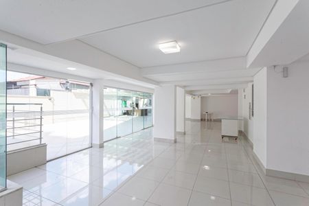 Apartamento à venda com 120m², 4 quartos e 2 vagas Apartamento à venda com 120m², 4 quartos e 2 vagasÁrea comum - Salão de festas