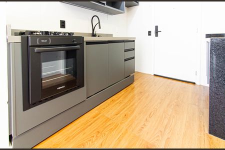 Cozinha de apartamento para alugar com 1 quarto, 32m² em Bom Retiro, São Paulo
