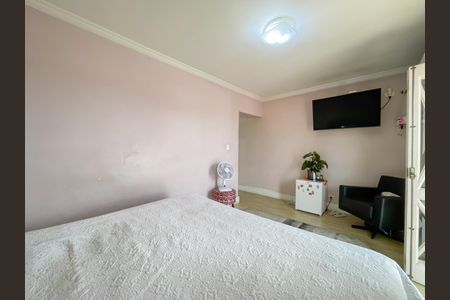 Casa à venda com 351m², 4 quartos e 3 vagas Casa à venda com 351m², 4 quartos e 3 vagasSuíte