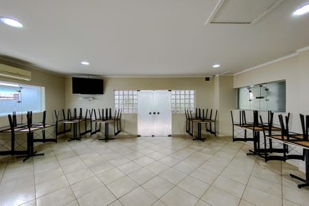 Apartamento à venda com 55m², 2 quartos e 1 vaga Apartamento à venda com 55m², 2 quartos e 1 vagaÁrea comum - Salão de festas