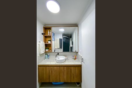 Apartamento à venda com 55m², 2 quartos e 1 vaga Apartamento à venda com 55m², 2 quartos e 1 vagaBanheiro