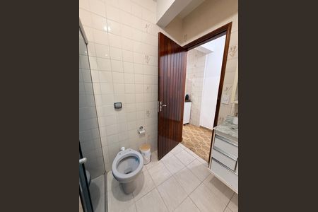 Casa à venda com 218m², 3 quartos e 3 vagasBanheiro Social 2