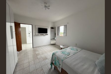 Casa à venda com 218m², 3 quartos e 3 vagasQuarto 1