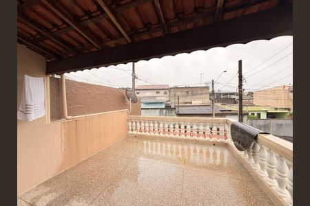 Casa à venda com 218m², 3 quartos e 3 vagasQuarto 2 - Sacada