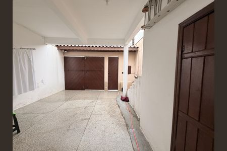 Casa à venda com 218m², 3 quartos e 3 vagasGaragem e quintal