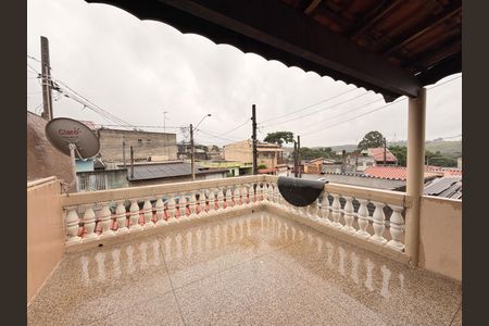 Casa à venda com 218m², 3 quartos e 3 vagasQuarto 2 - Sacada
