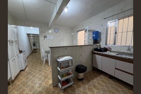 Casa à venda com 218m², 3 quartos e 3 vagasCozinha