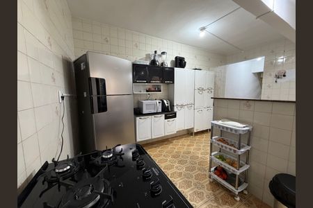 Casa à venda com 218m², 3 quartos e 3 vagasCozinha