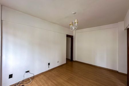 Apartamento para alugar com 65m², 2 quartos e 1 vagaSala