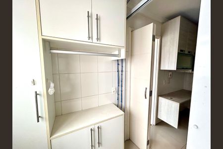 Apartamento para alugar com 65m², 2 quartos e 1 vagaÁrea de Serviço