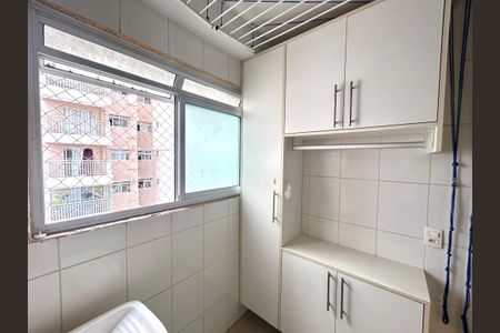 Apartamento para alugar com 65m², 2 quartos e 1 vagaÁrea de Serviço