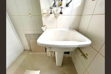 Apartamento para alugar com 65m², 2 quartos e 1 vagaÁrea de Serviço