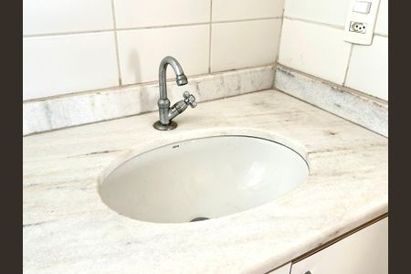 Apartamento para alugar com 65m², 2 quartos e 1 vagaBanheiro da Suíte