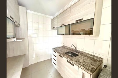 Apartamento para alugar com 65m², 2 quartos e 1 vagaCozinha