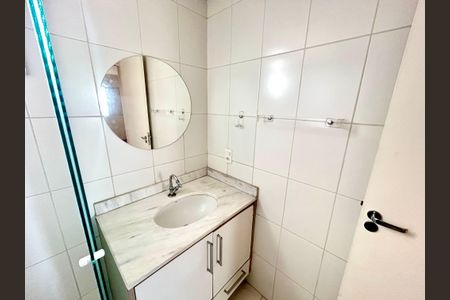 Apartamento para alugar com 65m², 2 quartos e 1 vagaBanheiro da Suíte