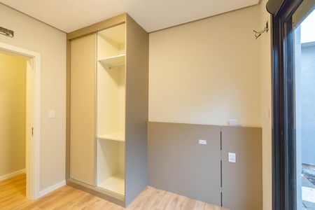 Casa à venda com 106m², 3 quartos e 2 vagas