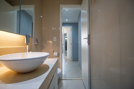 Apartamento à venda com 118m², 4 quartos e 2 vagas Apartamento à venda com 118m², 4 quartos e 2 vagasBanheiro