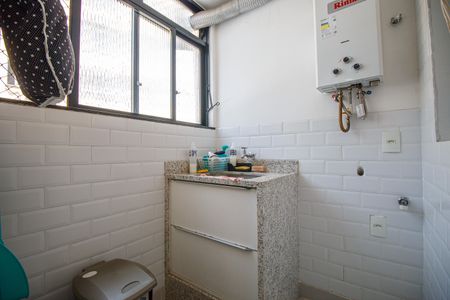 Apartamento à venda com 118m², 4 quartos e 2 vagas Apartamento à venda com 118m², 4 quartos e 2 vagasÁrea de Serviço