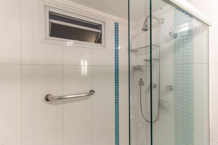 Apartamento à venda com 255m², 4 quartos e 2 vagas Apartamento à venda com 255m², 4 quartos e 2 vagasBanheiro 1