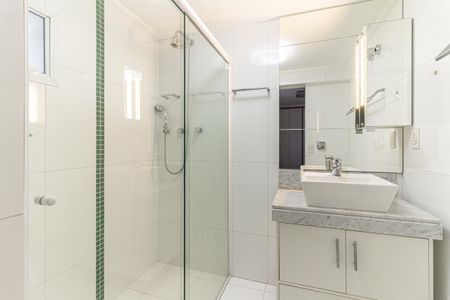 Apartamento à venda com 255m², 4 quartos e 2 vagas Apartamento à venda com 255m², 4 quartos e 2 vagasBanheiro da Suíte 2