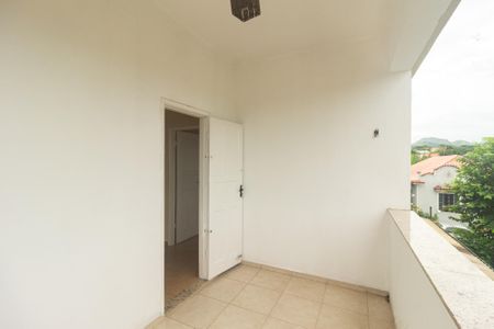 Apartamento para alugar com 78m², 2 quartos e sem vagaVaranda