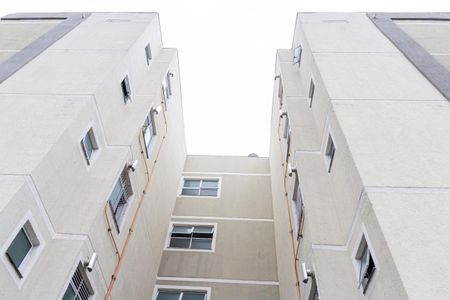 Apartamento para alugar com 55m², 2 quartos e 1 vaga Apartamento para alugar com 55m², 2 quartos e 1 vagaFachada