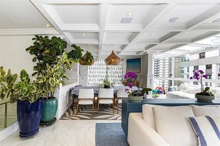 Apartamento à venda com 3 quartos, 324m² em Vila Nova Conceição, São Paulo