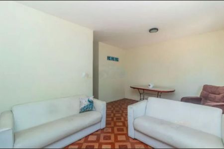 Casa à venda com 131m², 4 quartos e 2 vagas