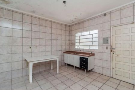 Casa à venda com 131m², 4 quartos e 2 vagas