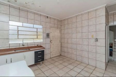 Casa à venda com 131m², 4 quartos e 2 vagas