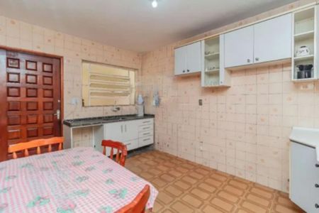Casa à venda com 131m², 4 quartos e 2 vagas