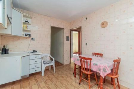 Casa à venda com 131m², 4 quartos e 2 vagas